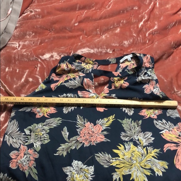 Sleeveless blouse - Picture 2 of 2